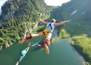 PG电子娱乐-黄蜂群起蛰魔术，年度焦点战中的连续得分压制艺术