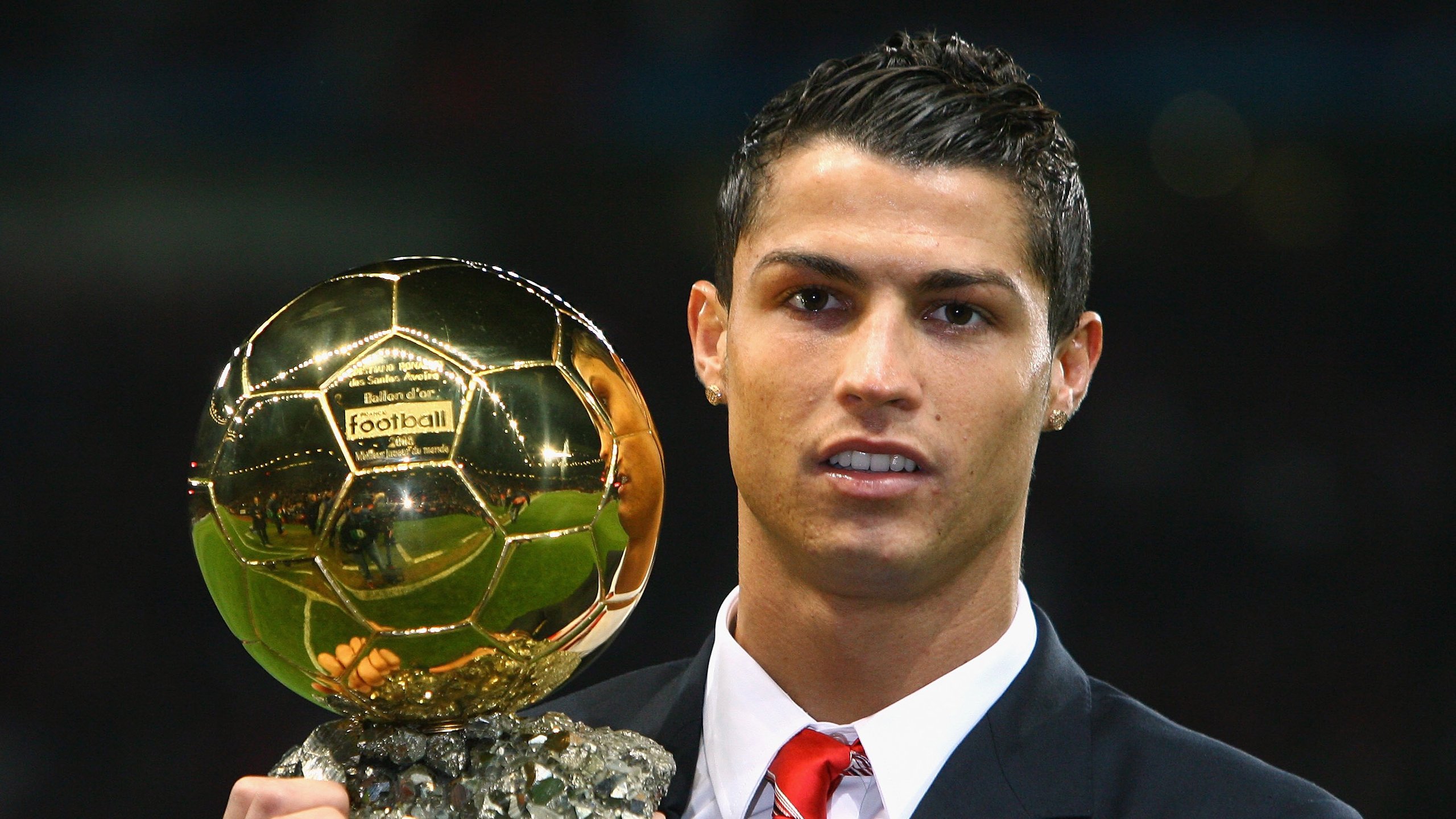 德甲争冠战焦点战，莱比锡红牛正面击溃尼斯，红牛王朝再添关键一胜